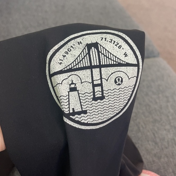 Lululemon Wunder Under Super High-Rise Tight *Full-On Luxtreme 25”
Black size 4 - Picture 8 of 9